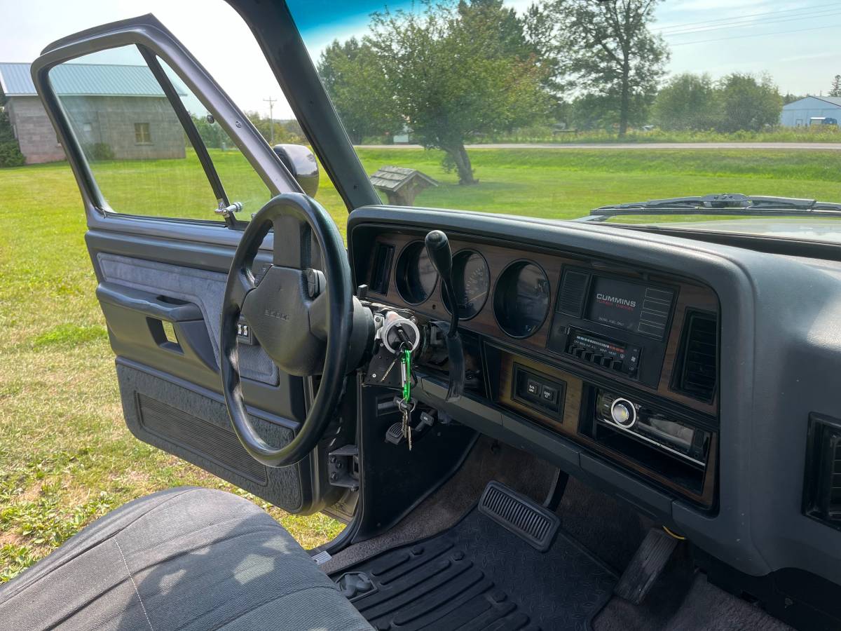 Dodge-Ram-3500-diesel-1992