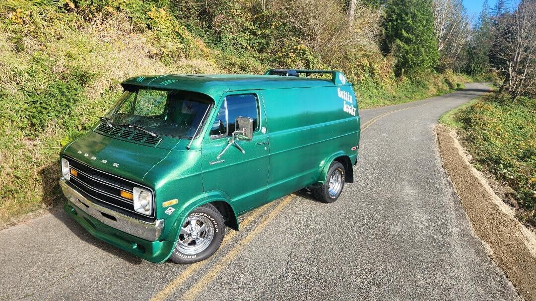 Dodge-Ram-Van-1975-2