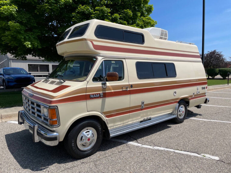 Dodge Ram Van  1986 à vendre