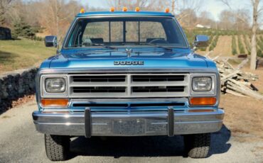 Dodge-Ram-d150-1990-10