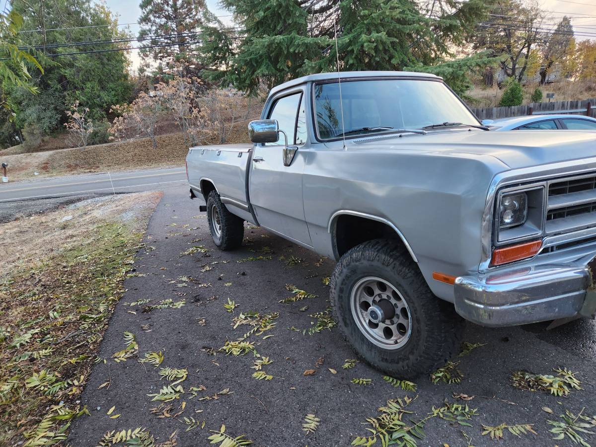 Dodge-Ram-w250-diesel-1990-1