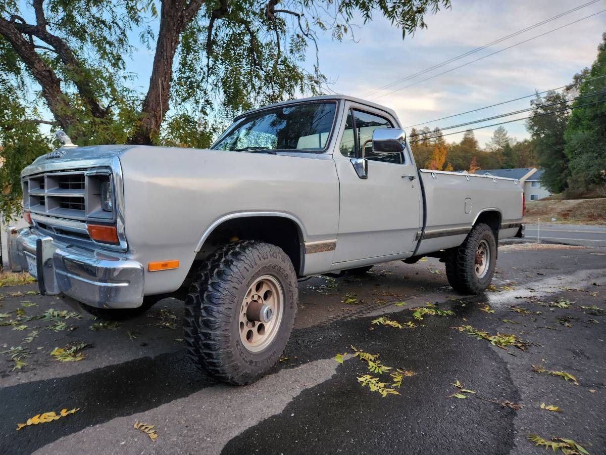 Dodge-Ram-w250-diesel-1990