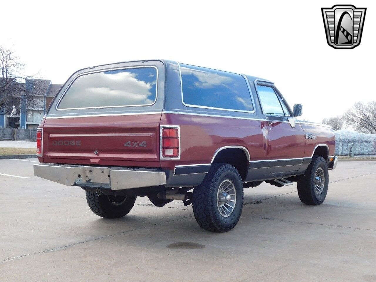 Dodge-Ramcharger-1985-3