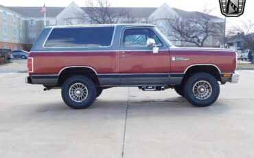 Dodge-Ramcharger-1985-4