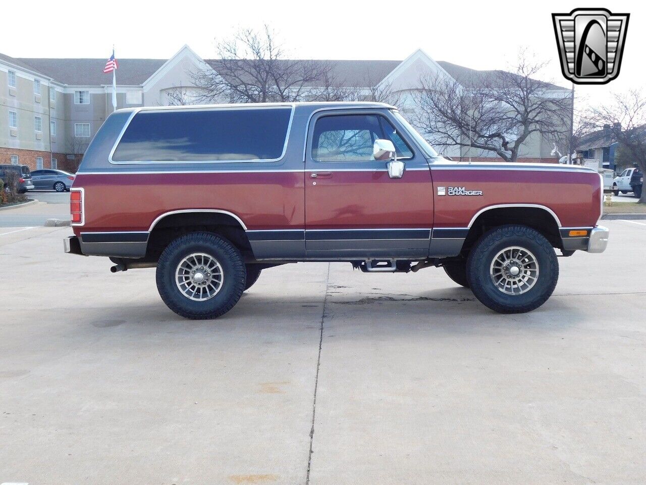 Dodge-Ramcharger-1985-4