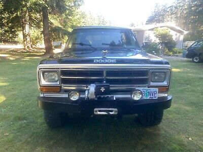 Dodge-Ramcharger-1988-5