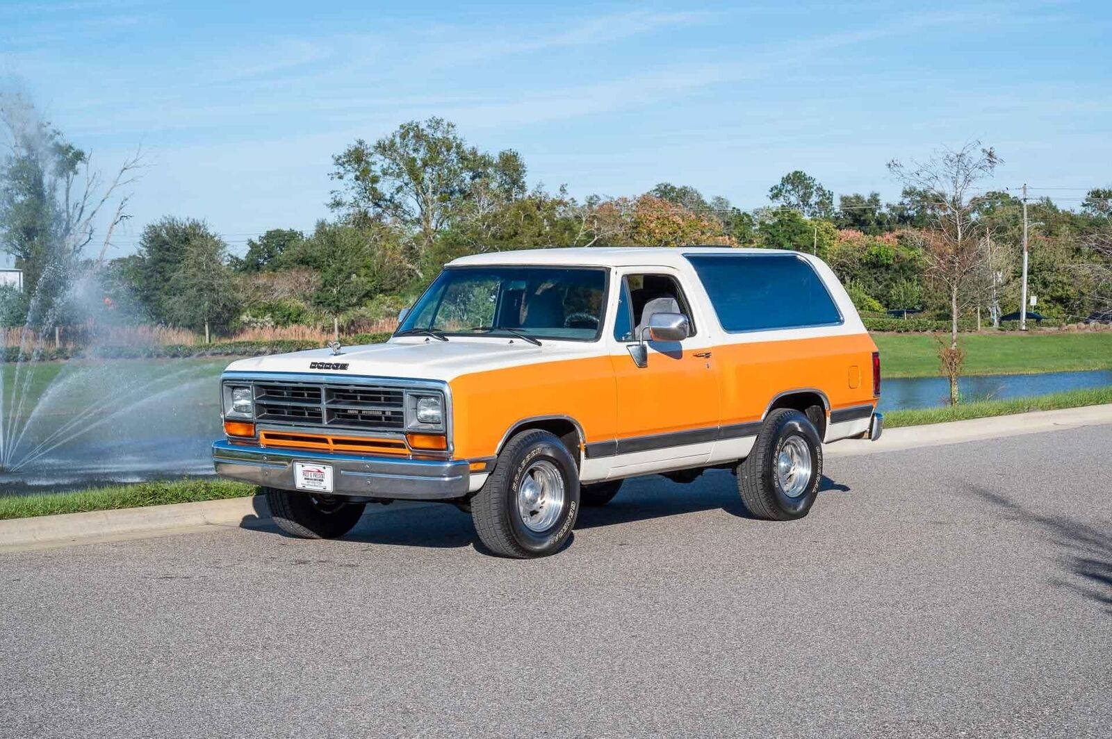 Dodge Ramcharger  1990