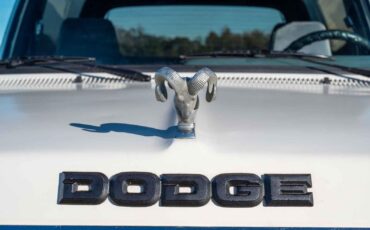 Dodge-Ramcharger-1990-23