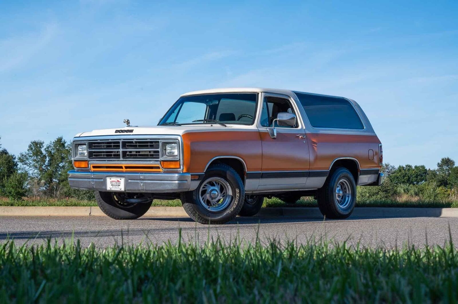 Dodge-Ramcharger-1990-28