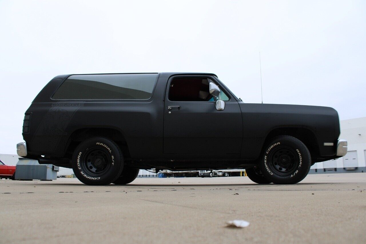 Dodge-Ramcharger-1990-7