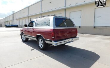 Dodge-Ramcharger-Cabriolet-1988-10