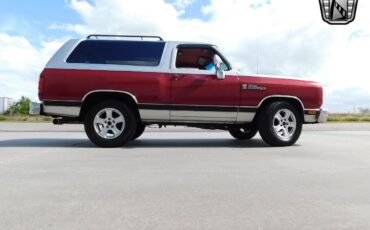 Dodge-Ramcharger-Cabriolet-1988-8