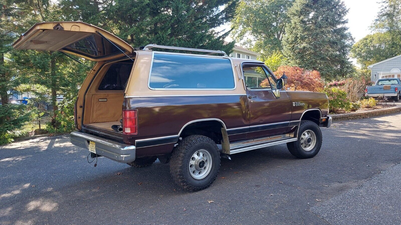 Dodge-Ramcharger-SUV-1987-24