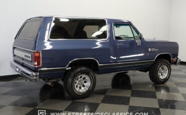 Dodge-Ramcharger-SUV-1988-11