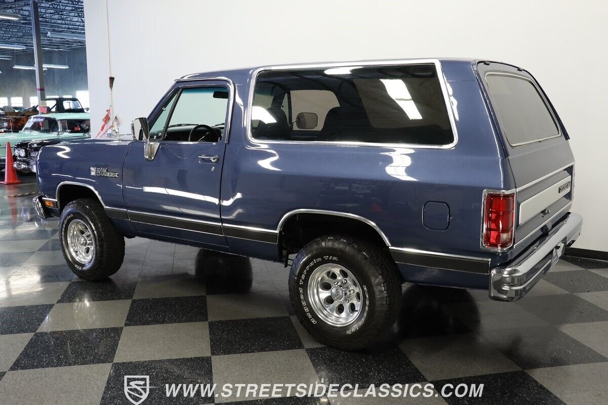 Dodge-Ramcharger-SUV-1988-6