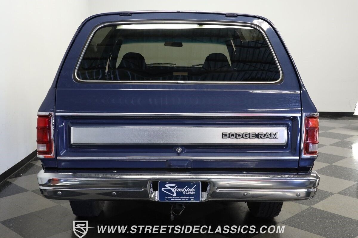 Dodge-Ramcharger-SUV-1988-8