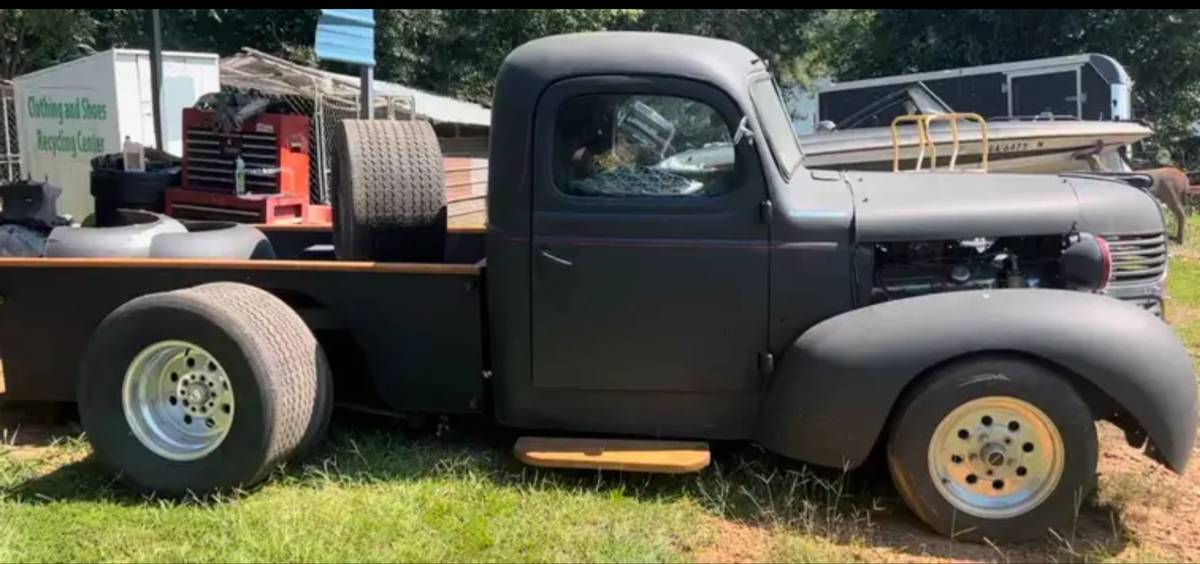 Dodge-Truck-1947-1