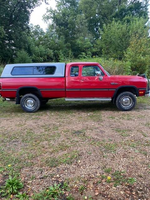 Dodge-W-series-w250-diesel-1993