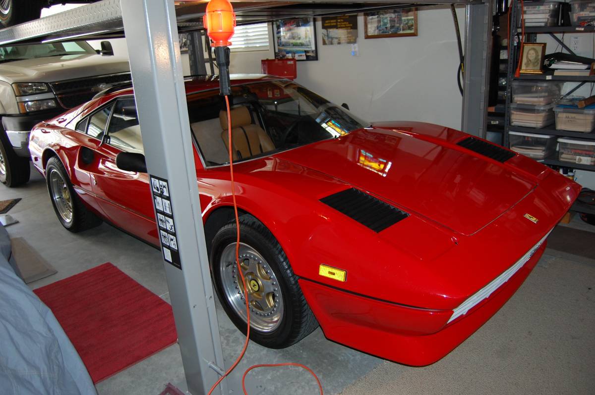 Ferrari-308-gtb-1979-3