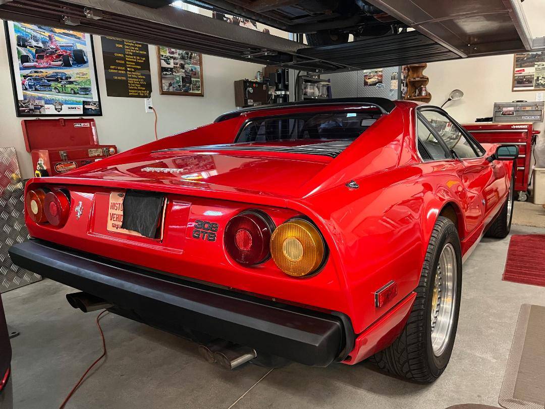 Ferrari-308-gtb-1979-4