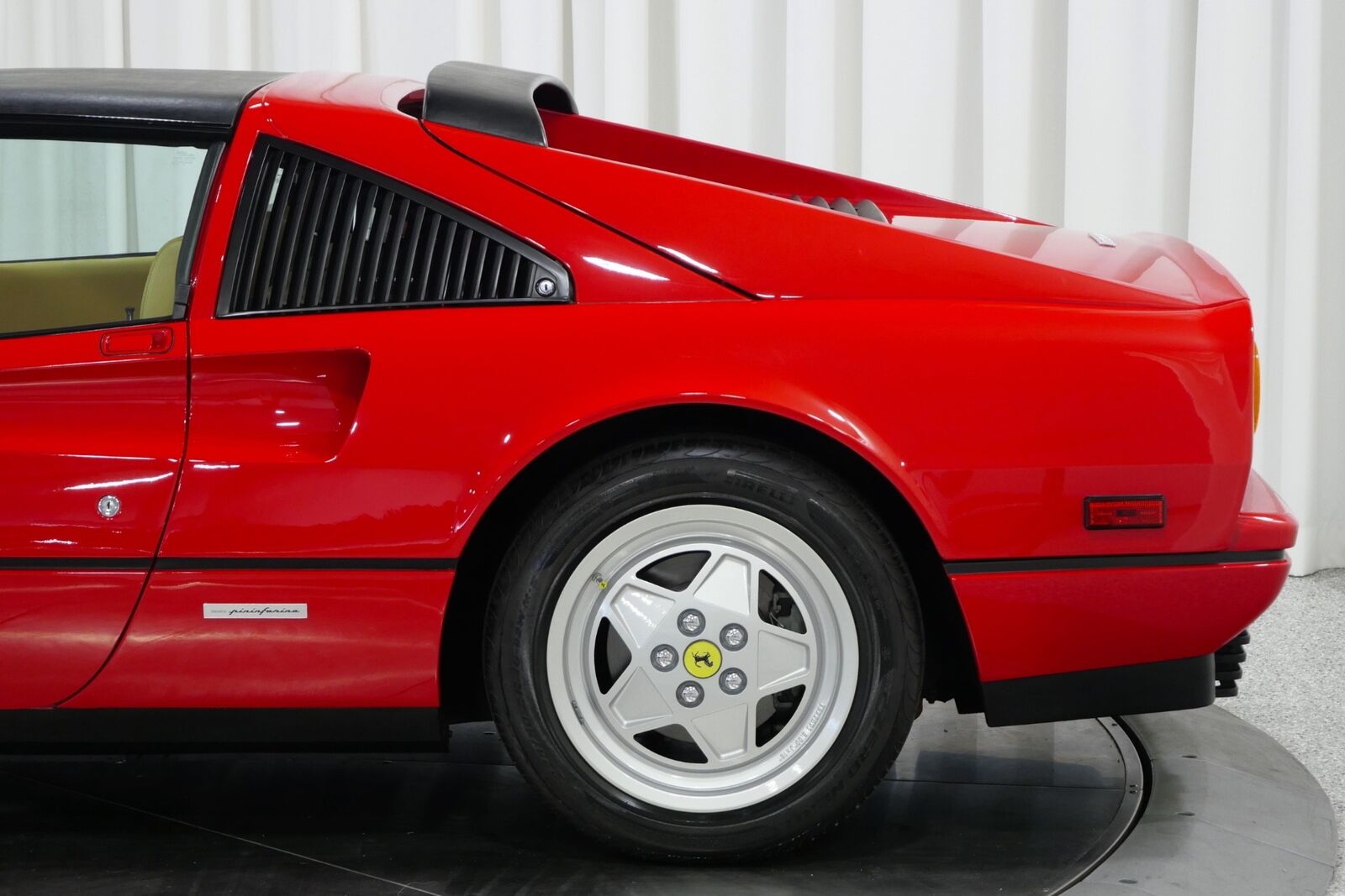 Ferrari-328-Coupe-1988-9