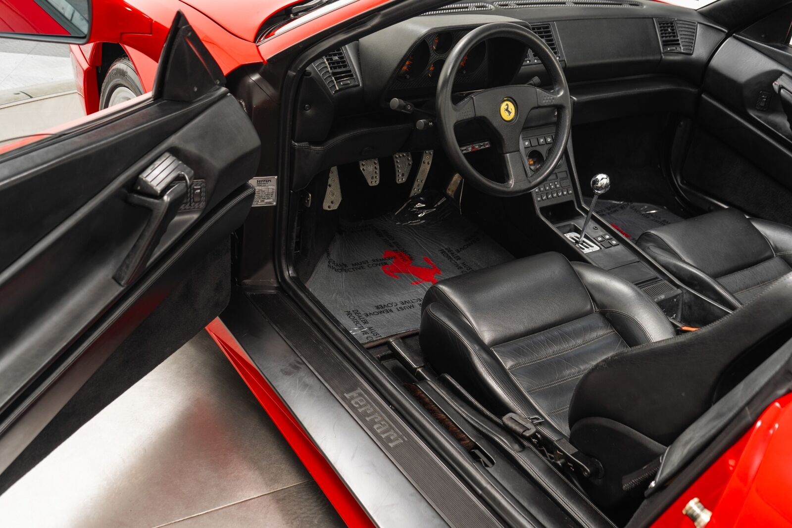 Ferrari-348-Cabriolet-1995-21