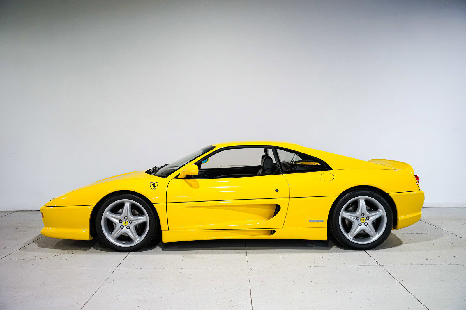 Ferrari-355-1995-7