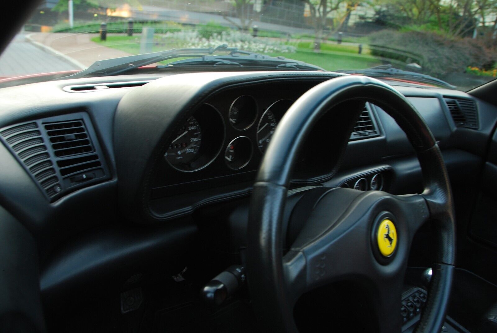 Ferrari-355-Cabriolet-1995-23