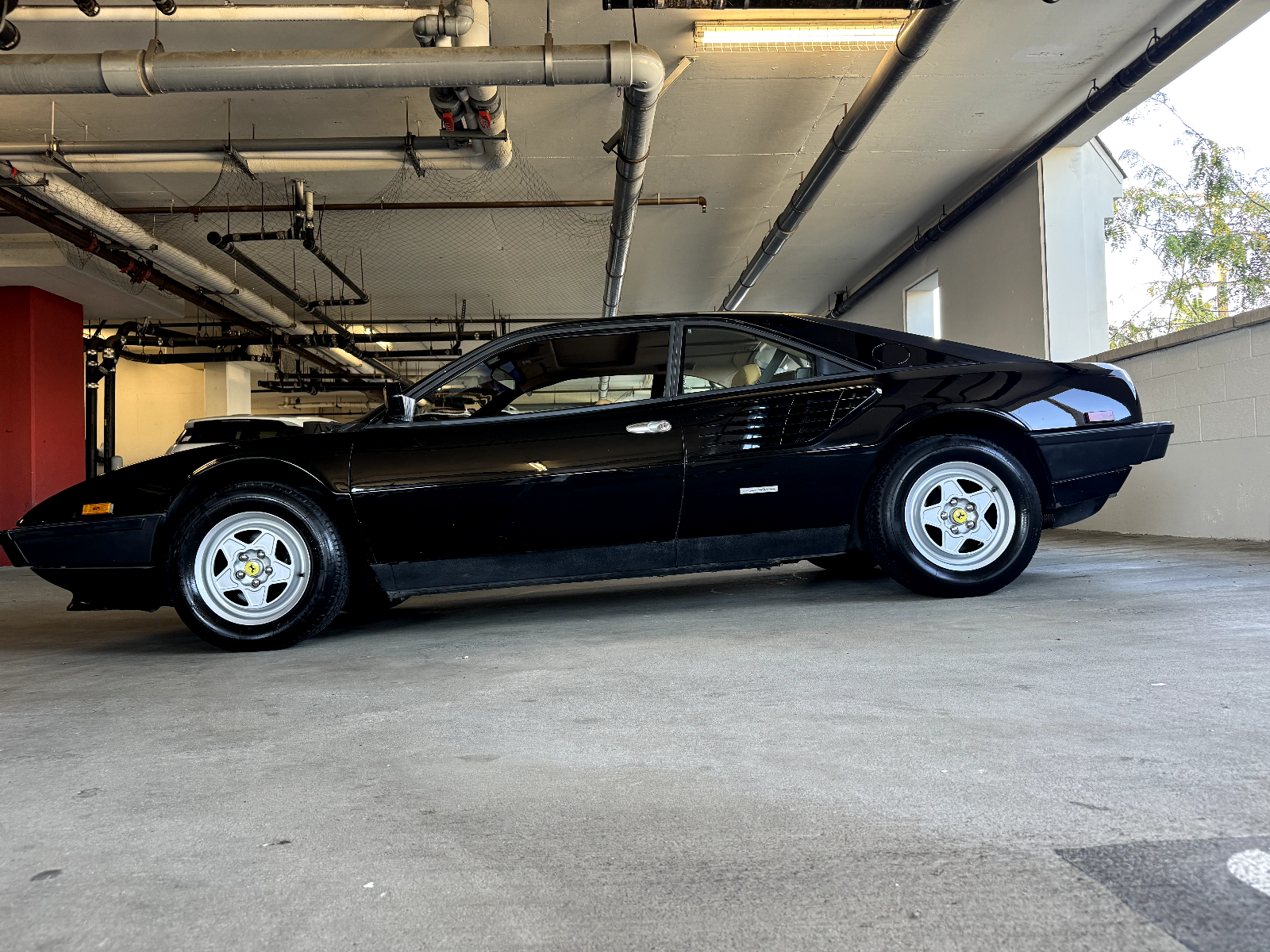 Ferrari-Mondial-1985-21