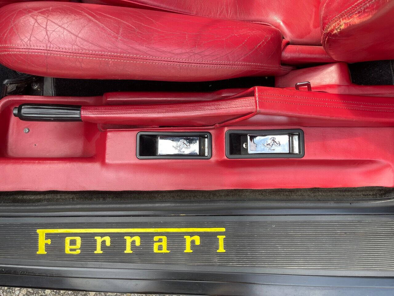 Ferrari-Testarossa-Coupe-1988-23