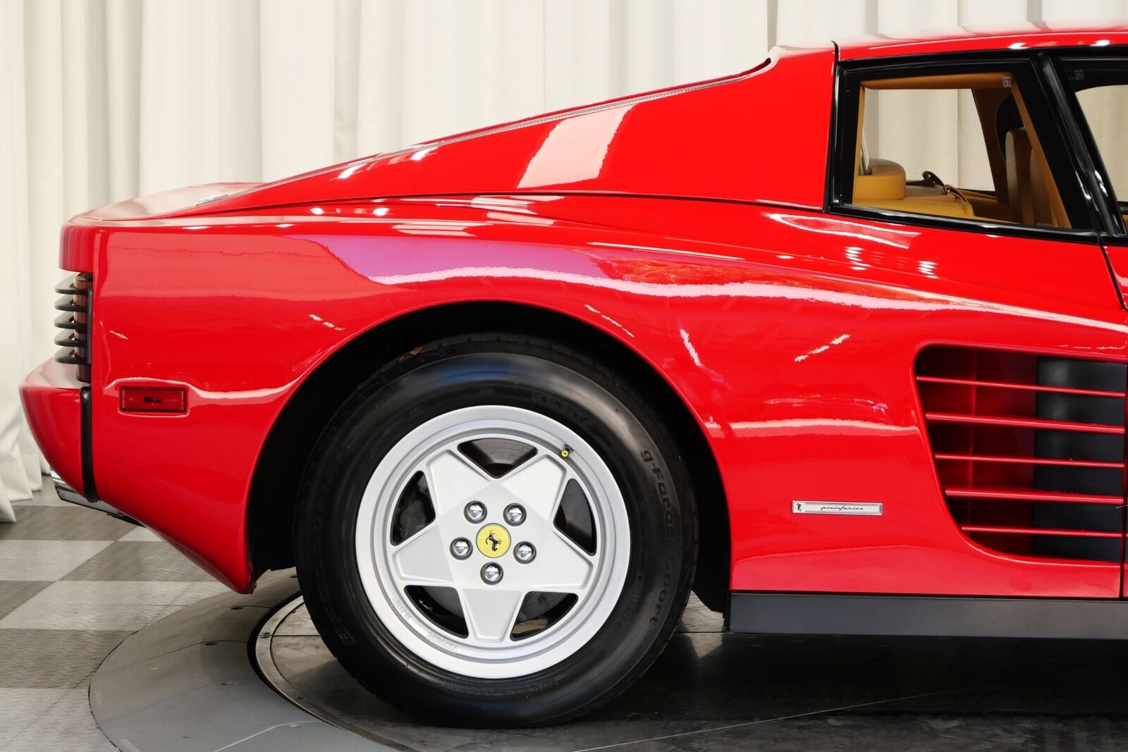 Ferrari-Testarossa-Coupe-1990-39