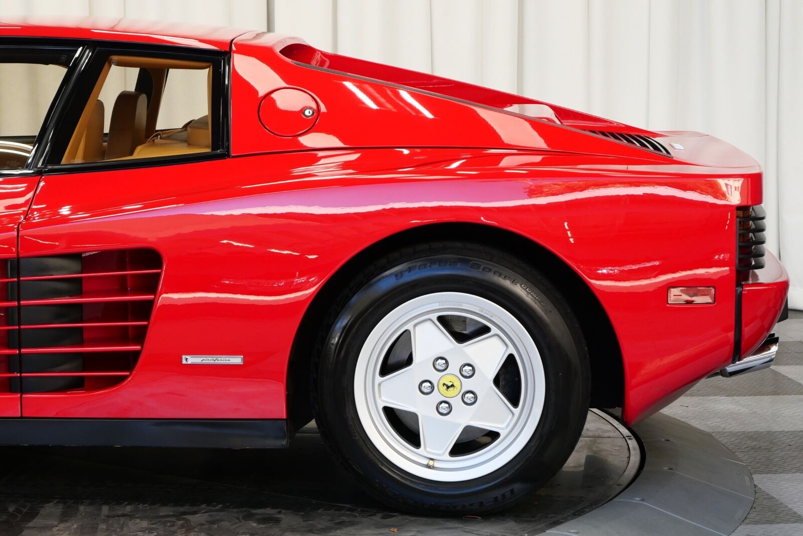 Ferrari-Testarossa-Coupe-1990-9