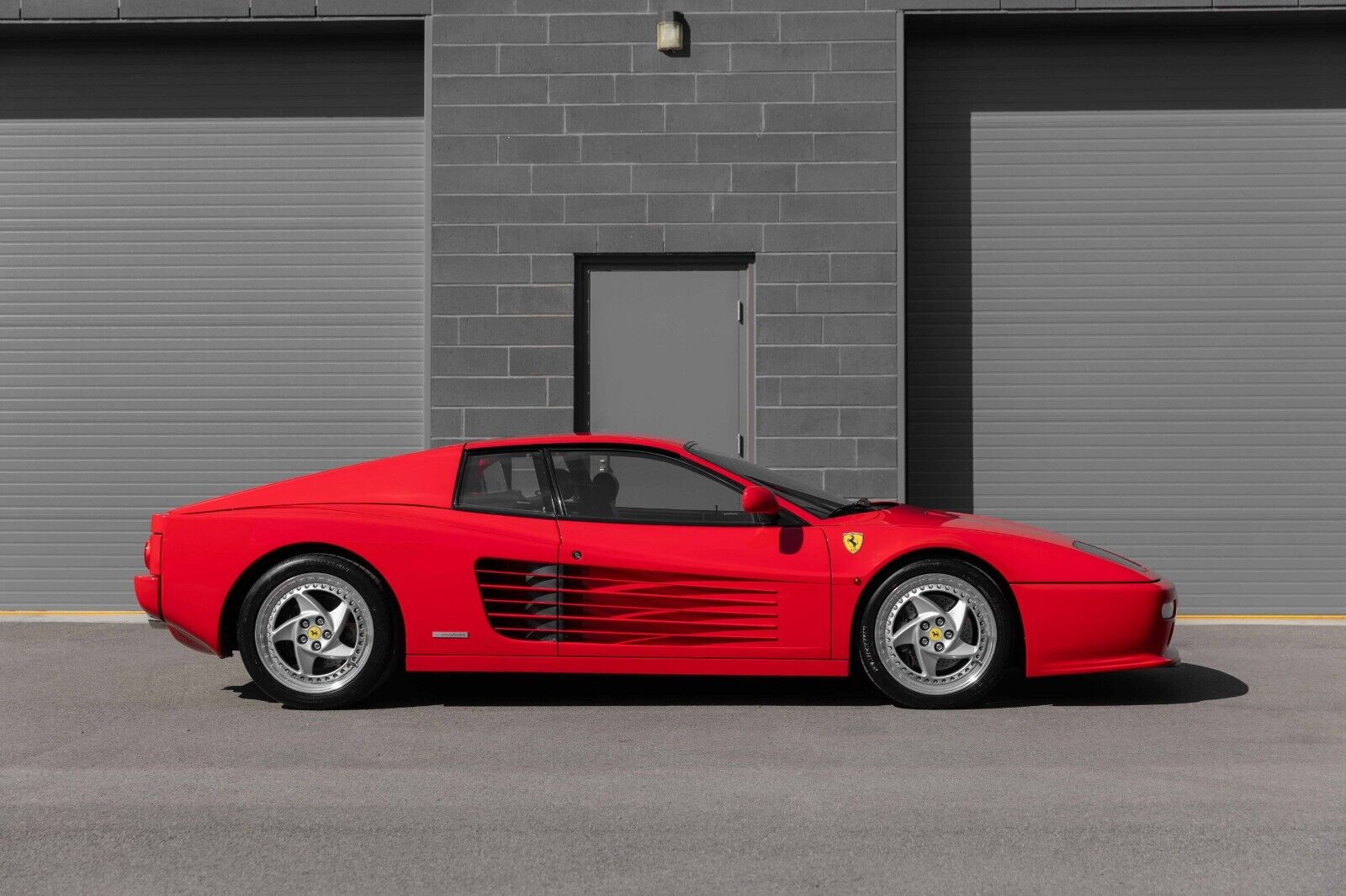 Ferrari-Testarossa-Coupe-1995-6