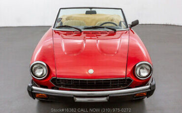 Fiat-124-Sport-Spider-1981-1