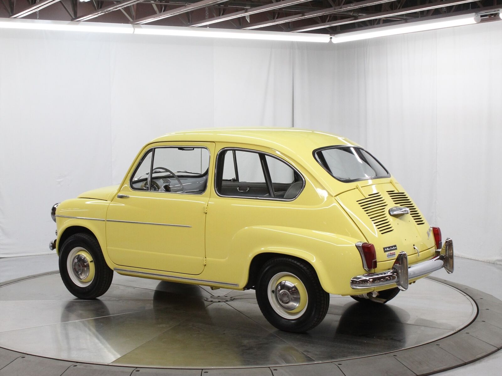 Fiat-600-Coupe-1963-4