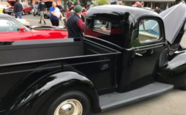 Ford-12-Ton-Pickup-1941-13