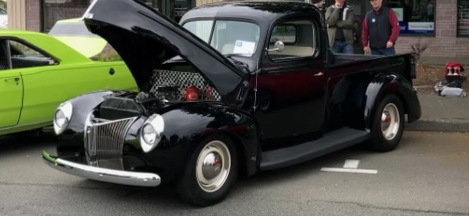 Ford-12-Ton-Pickup-1941-14