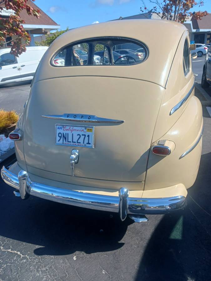 Ford-1947-4