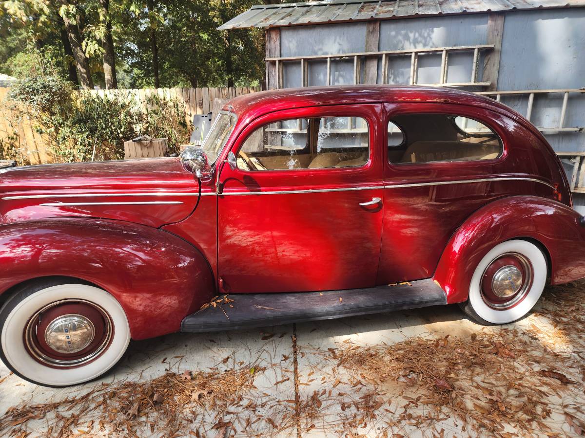 Ford-2-dr.-sedan-1939