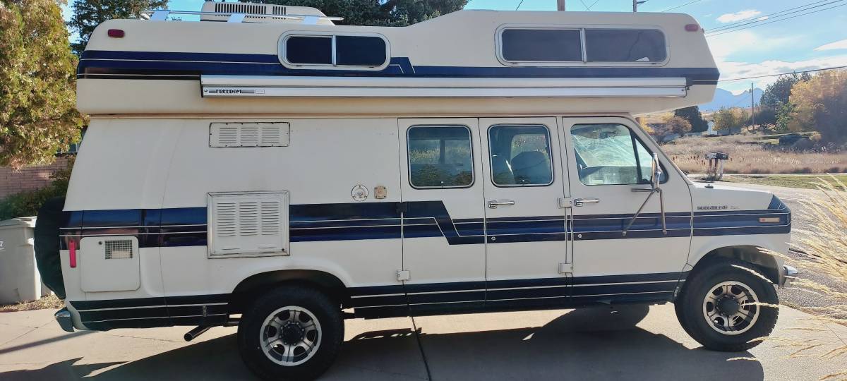 Ford-250-econoline-okanagan-rv-1988-2