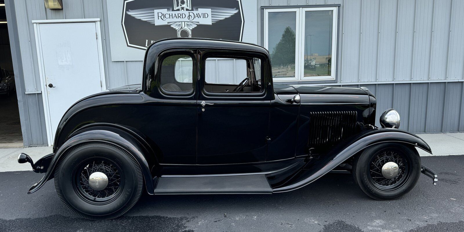 Ford-5-Window-1932-1