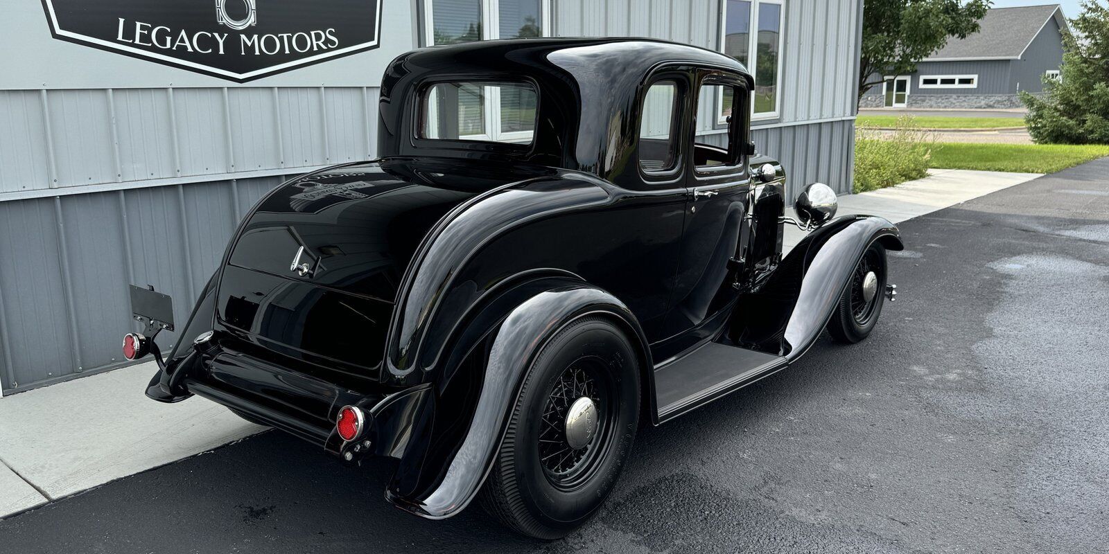 Ford-5-Window-1932-7