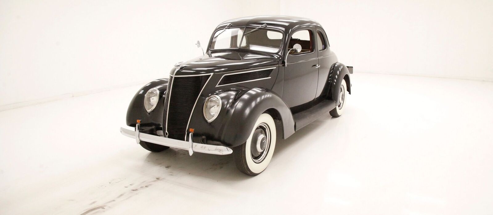 Ford-85-Deluxe-Coupe-1937