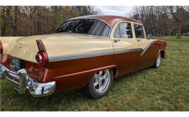 Ford-AWARD-WINNING-FAIRLANE-1956-19