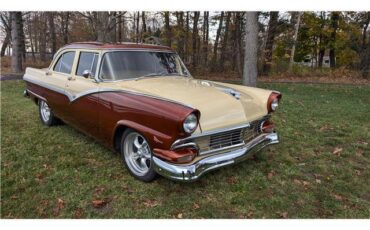 Ford-AWARD-WINNING-FAIRLANE-1956-22