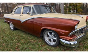 Ford-AWARD-WINNING-FAIRLANE-1956-23