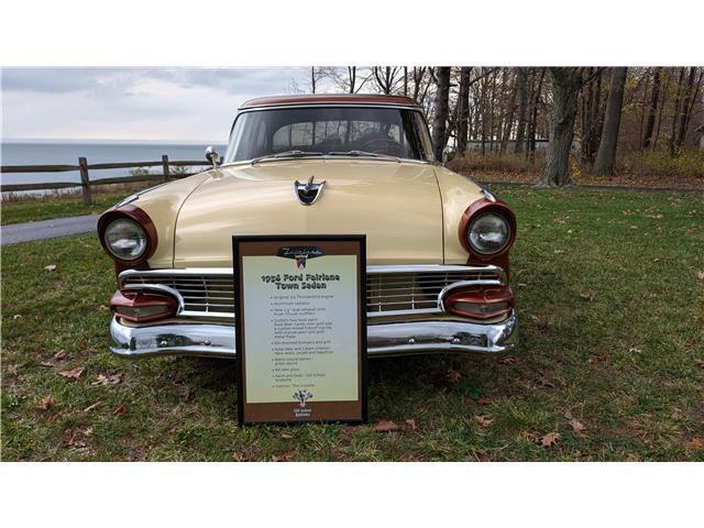 Ford-AWARD-WINNING-FAIRLANE-1956-29