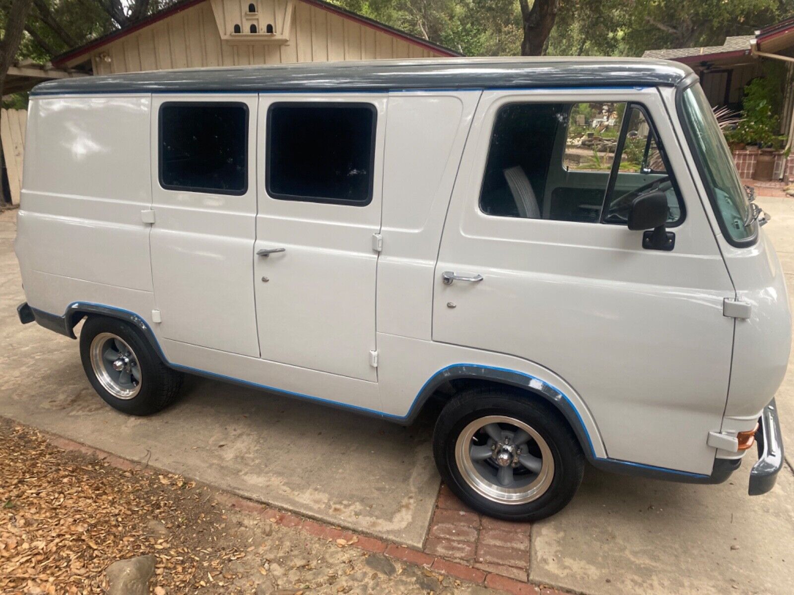 Ford-B100-Van-1967-2