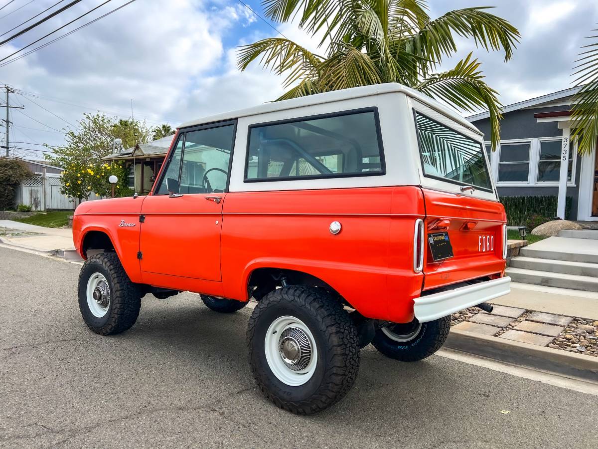 Ford-Bronco-1966-1