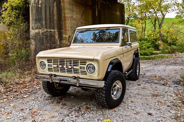 Ford-Bronco-1966